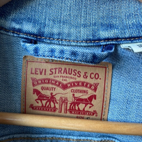 Woman’s Levi’s original trucker jacket - Picture 3 of 5